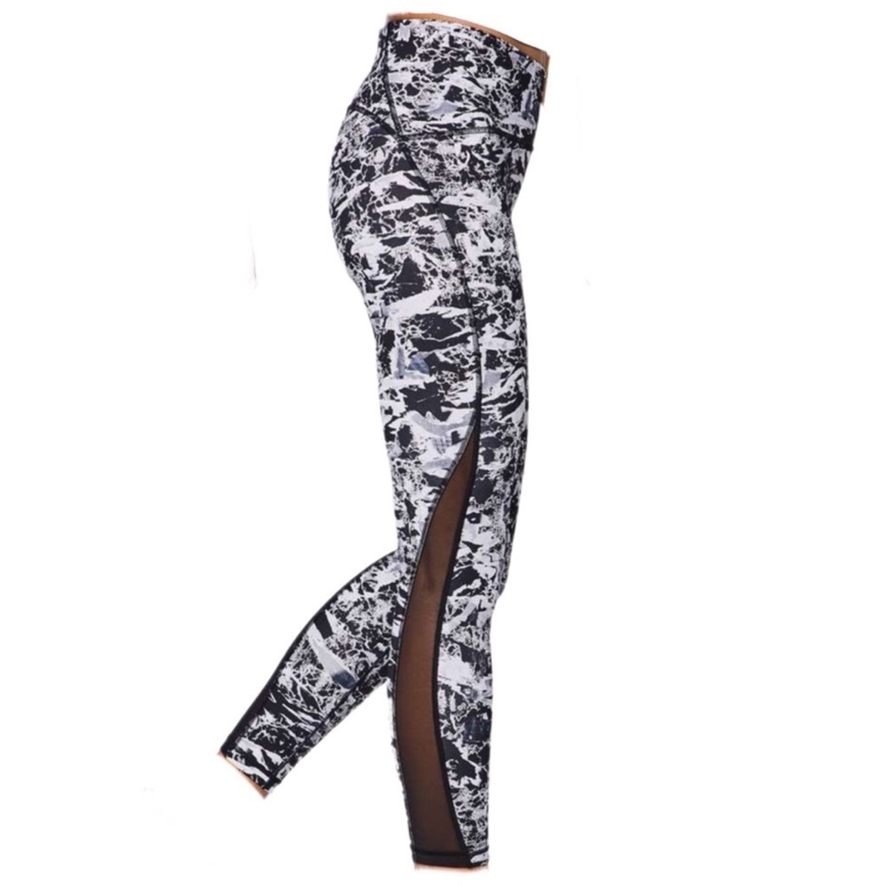 Lululemon Train Times 7/8 Pant (25")